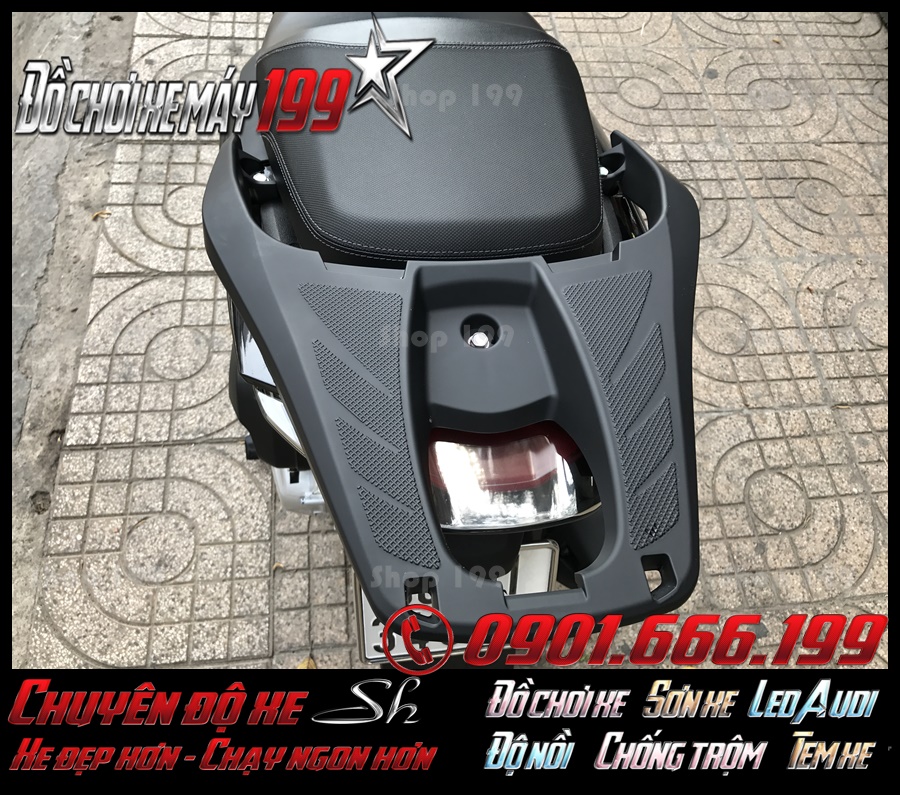 Picture of phụ kiện cản sau Sh 300i thời trang nhất lắp đặt của xe sh 2017 2018 2019 mẫu 150i 125i ở TP HCM